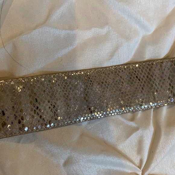 White House Black Market Beige/Silver Snakeprint Belt sz M main image 4